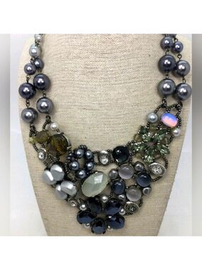 Chico's Faux Pearl Rhinestone Statement Necklace EUC 16"